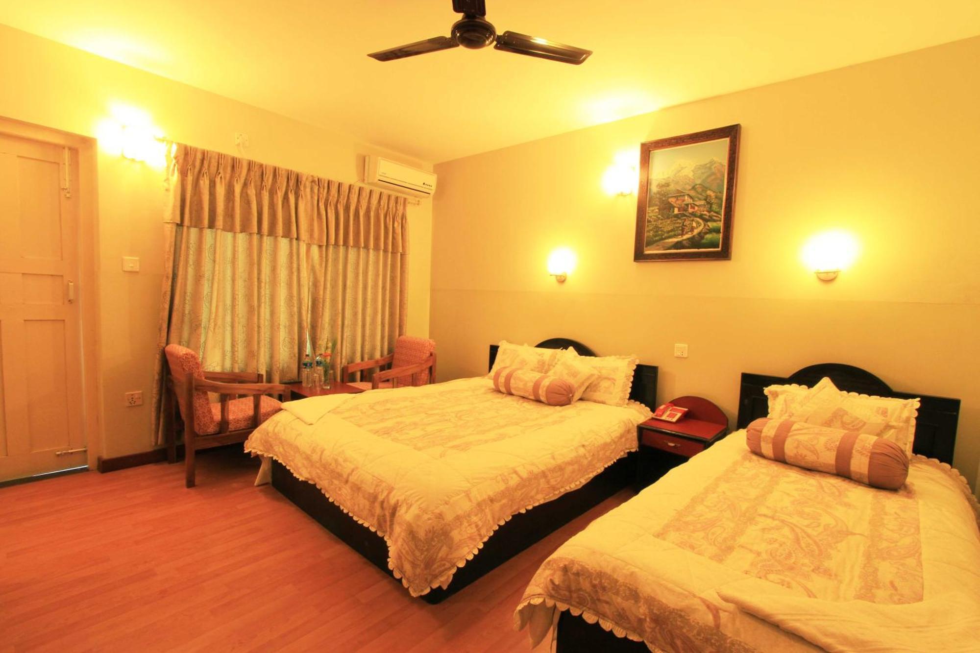 Hotel Splendid View Pokhara Room photo